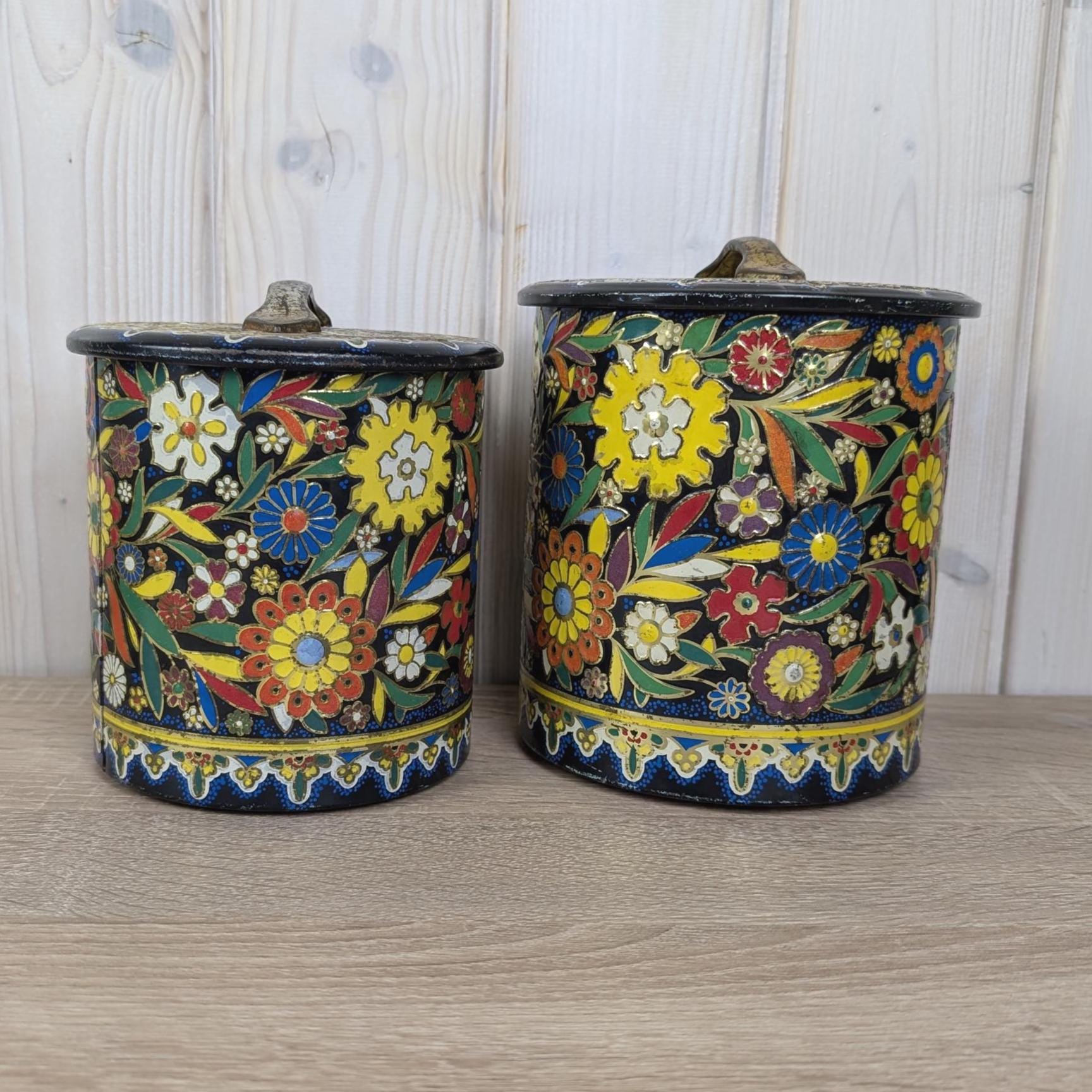 Colorful Embossed Dutch Tin Set, Thomassen and Drijver Deventer, Vintage Holland Storage, 1950s