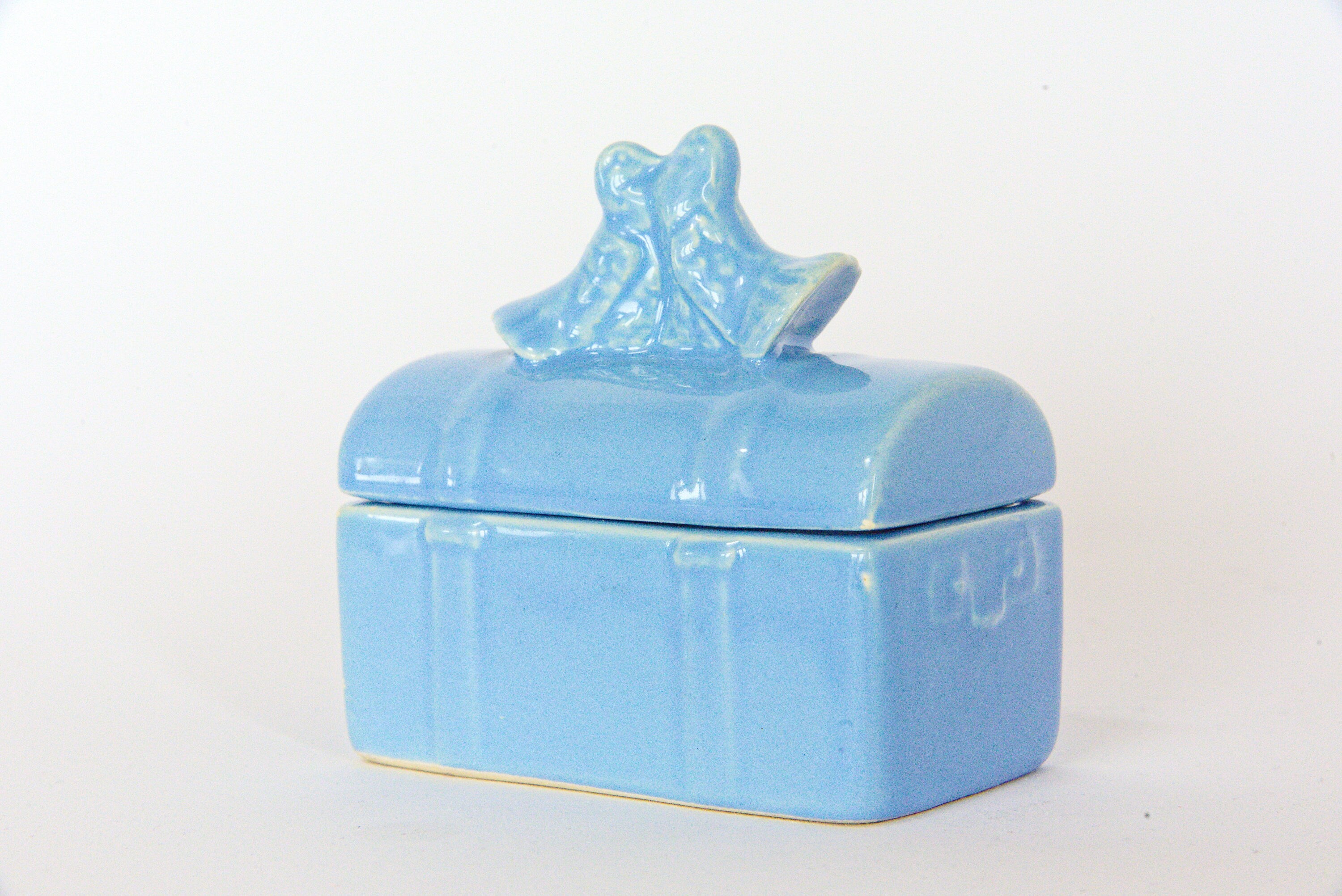Trinket Box - Jasba 4887 3- Ceramic- Vintage Blue with doves/lovebirds