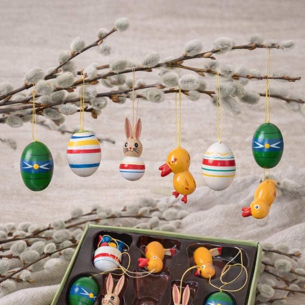 Vintage German Easter Ornaments Set Galeria 1970s, Hand-Painted Wooden Easter Tree Decorations in Original Box, West Germany