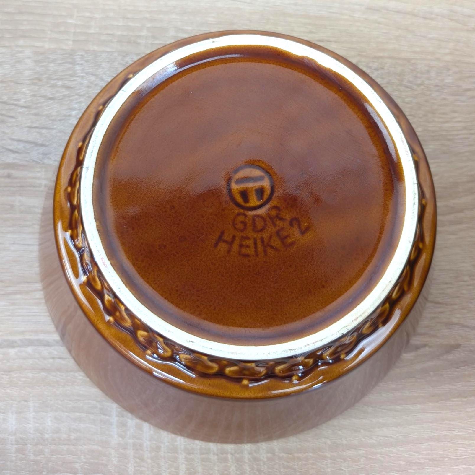 DDR GDR Heike Stoneware Nesting Bowl Set of 4, Amber Brown Glaze, Relief Base, East Germany, Torgau, 1970s