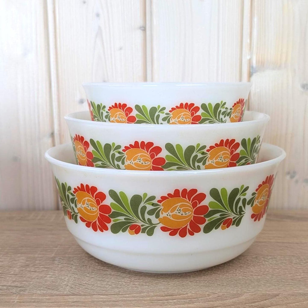 Schott Mainz Jenaer Glas Nesting Bowl Set, Milk Glass, Floral Folk Pattern, Set of 3, West Germany, 1970s