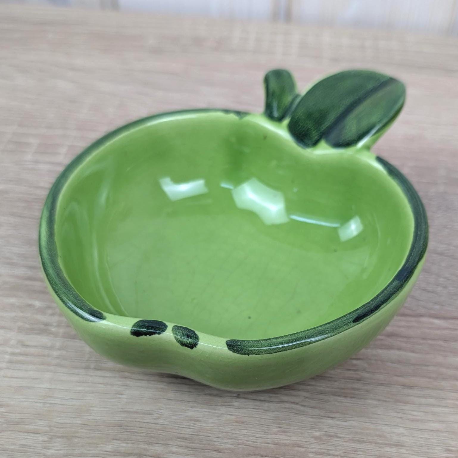 Cheerful Fruit Bowls Set, Villeroy & Boch Gallo Vanessa, Apple Pear Design