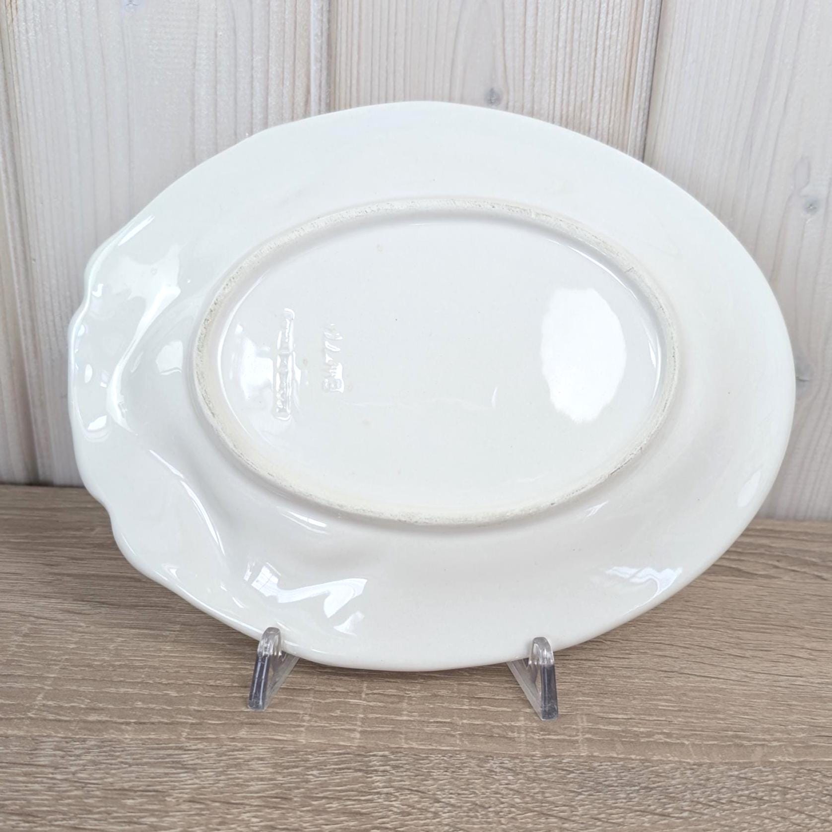 Vintage Italian Ceramic Plates Bassano Italy 1970s, Oval Majolica Serving Plates 3D Zucchini Relief Border, EW774 Trompe l'Oeil