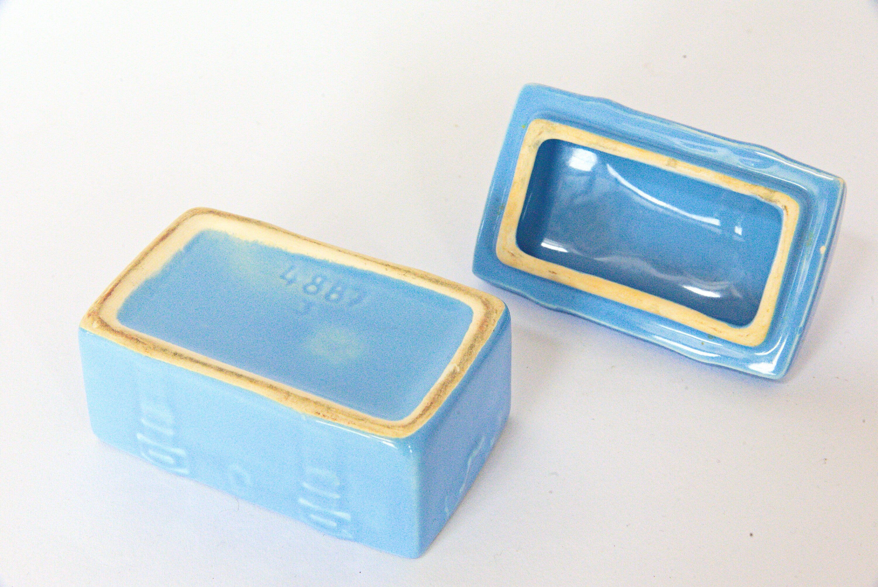 Trinket Box - Jasba 4887 3- Ceramic- Vintage Blue with doves/lovebirds