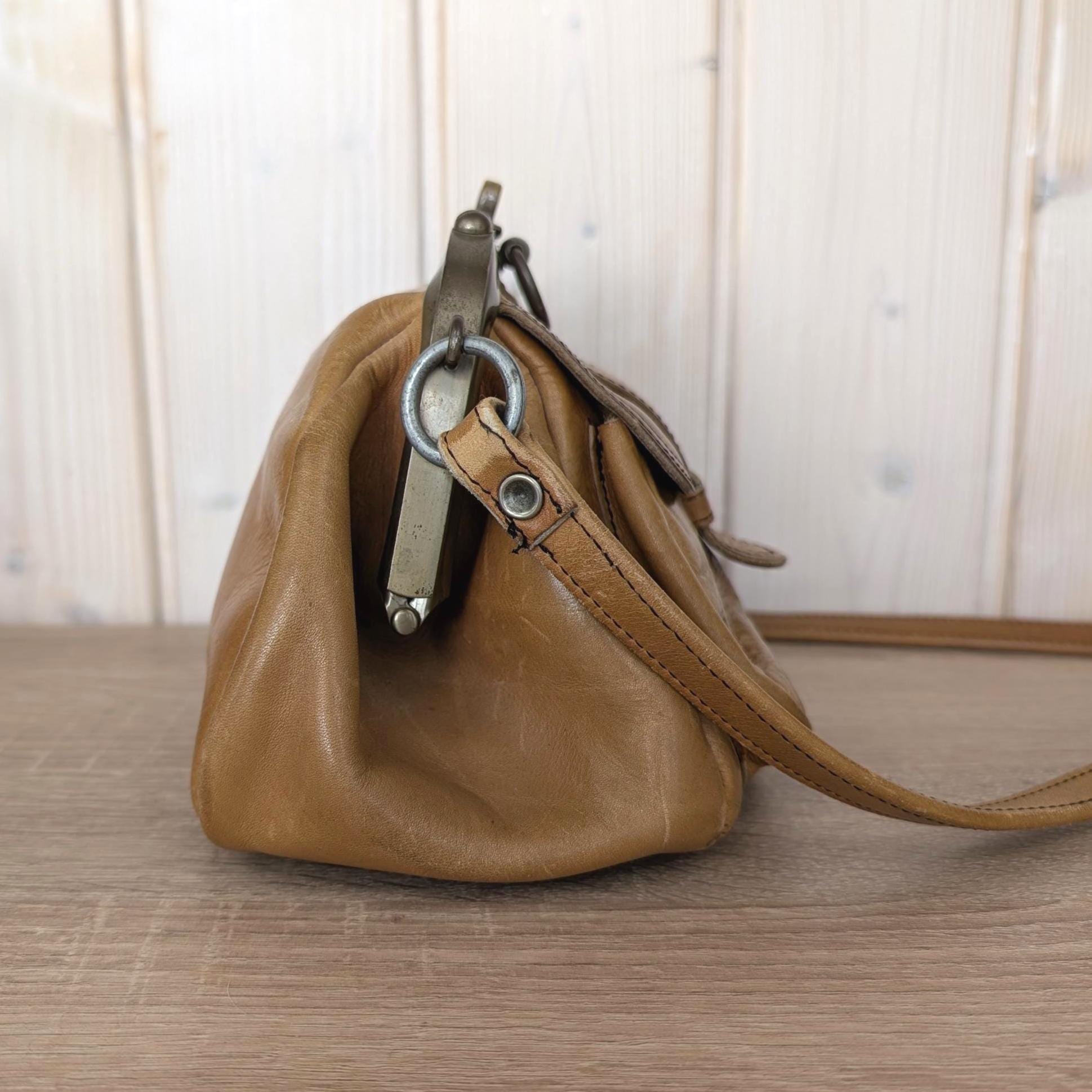 Vintage Norwegian Leather Kiss Lock Shoulder Bag, Caramel Brown Crossbody, 1970s Genuine Leather