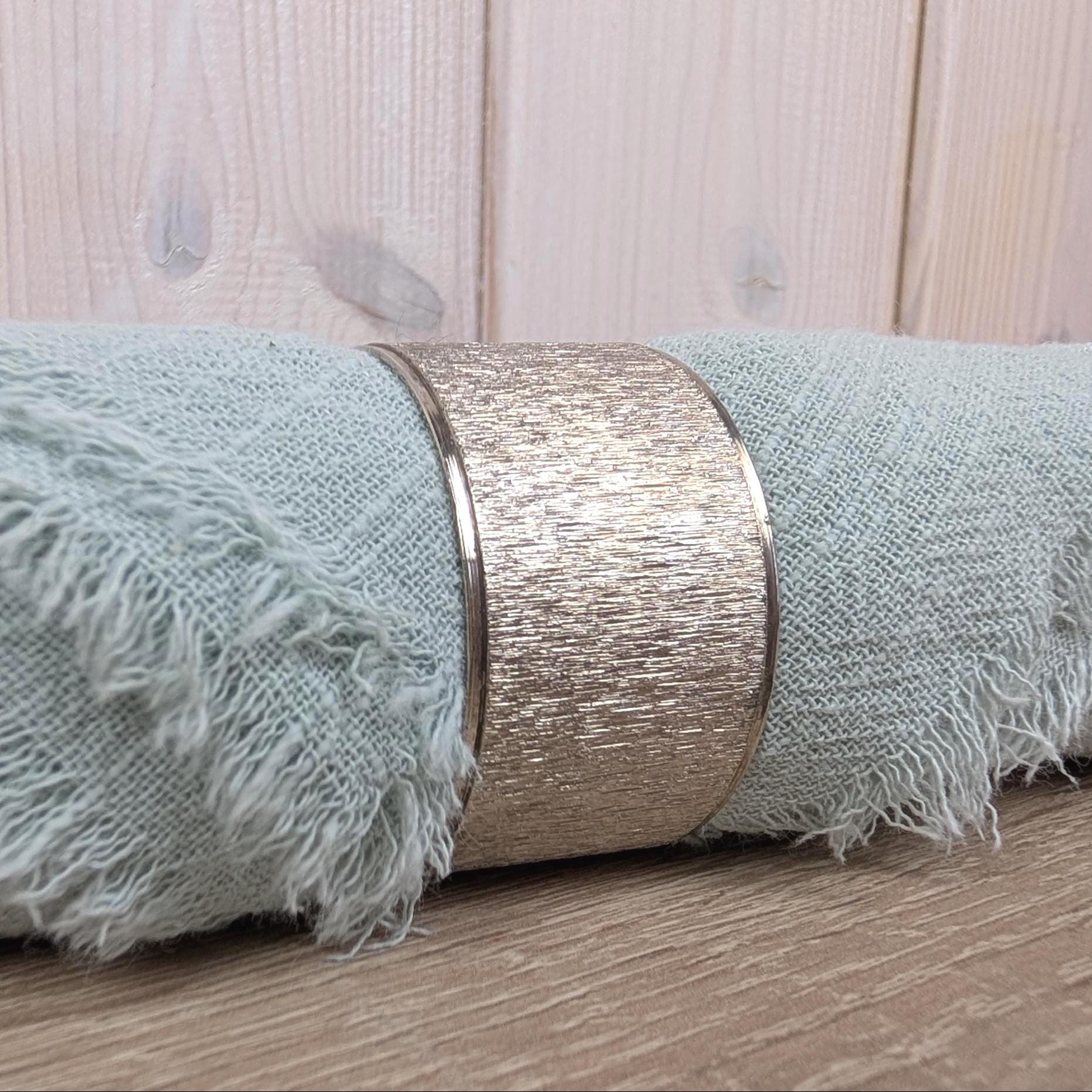 Brushed Silver Napkin Rings Set, Silver Plated, Vintage Table Decor