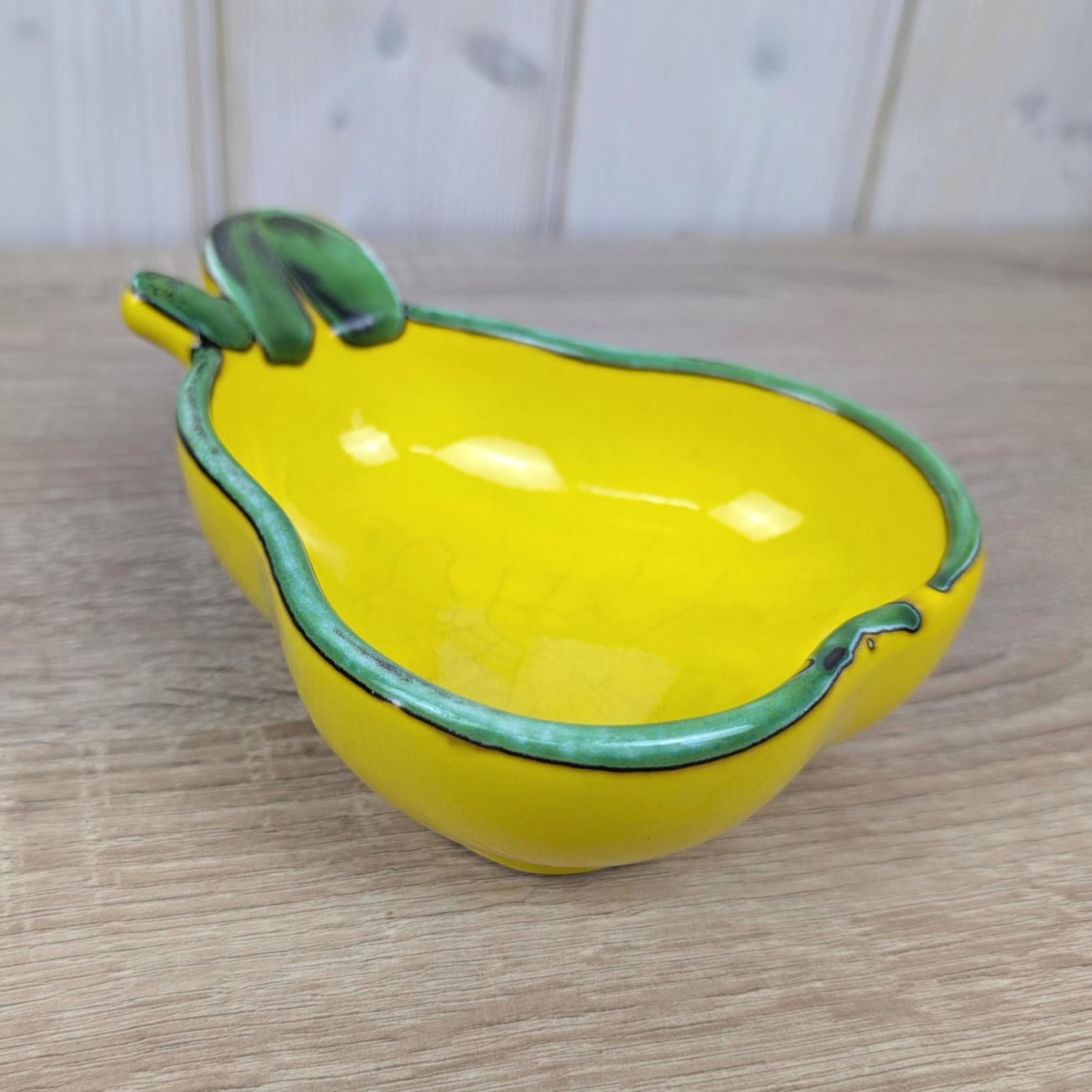 Cheerful Fruit Bowls Set, Villeroy & Boch Gallo Vanessa, Apple Pear Design