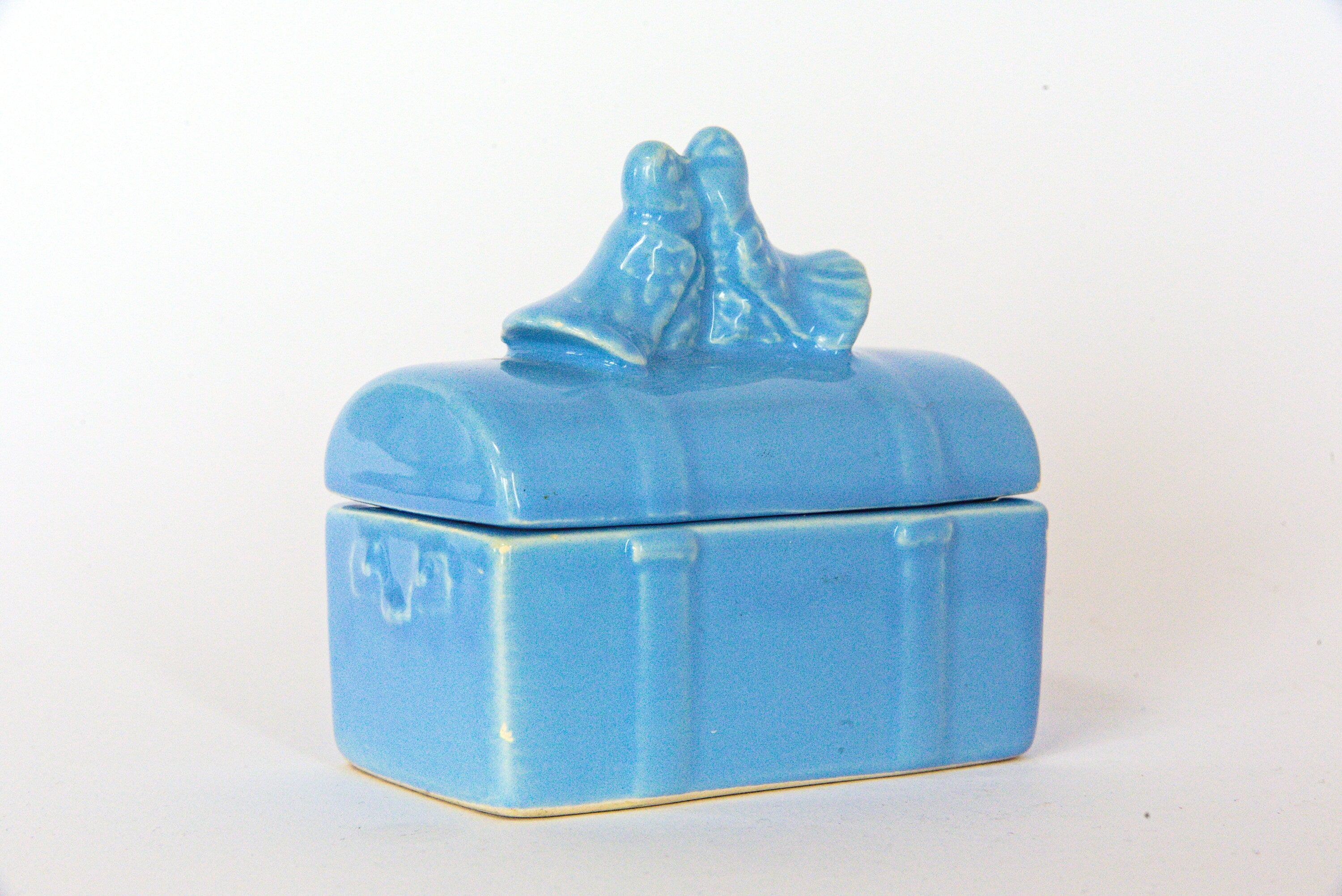 Trinket Box - Jasba 4887 3- Ceramic- Vintage Blue with doves/lovebirds