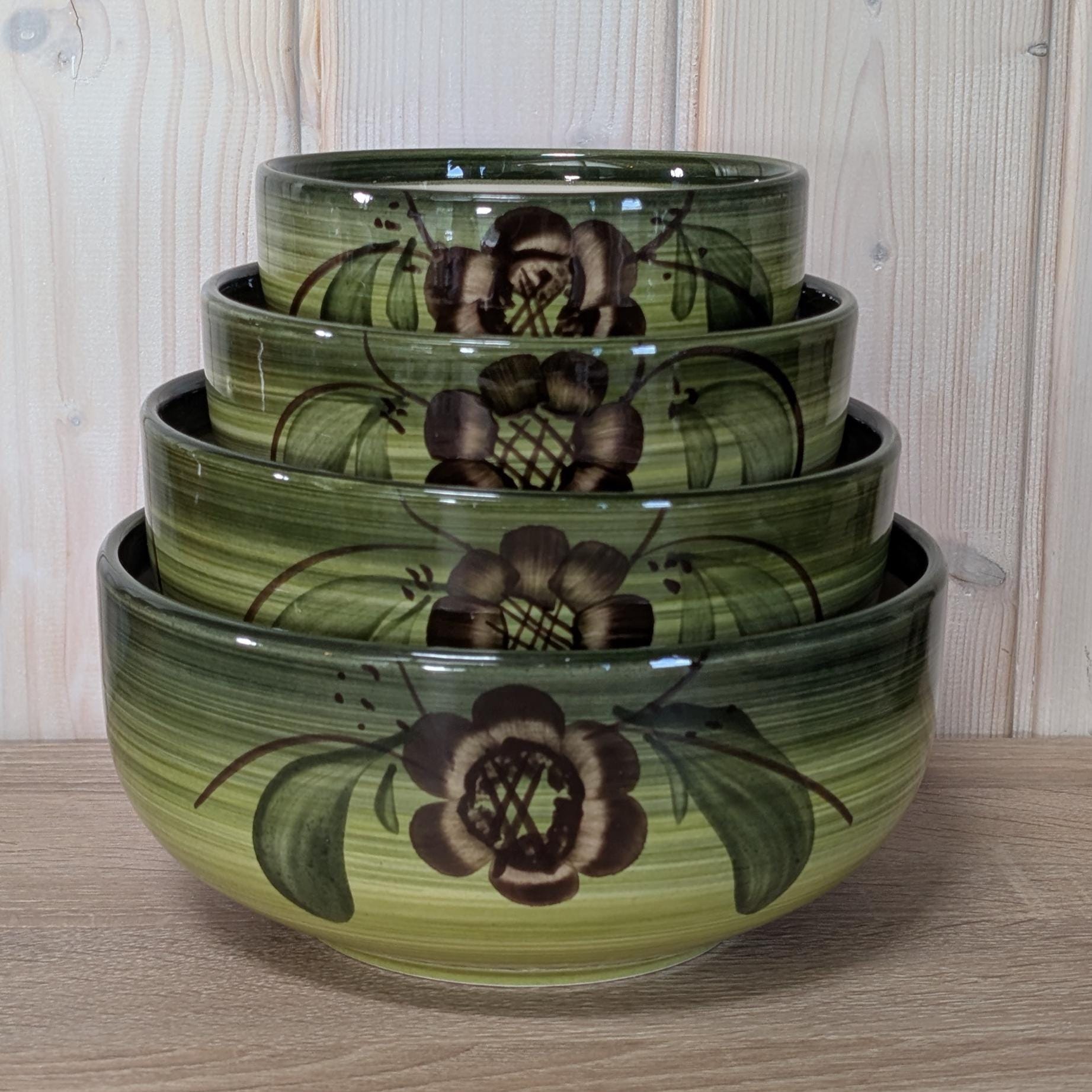 Vintage Aalen Handpainted Bowl Set, Green Floral Ceramic, West Germany 1970s, Set of 4 Nesting Bowls