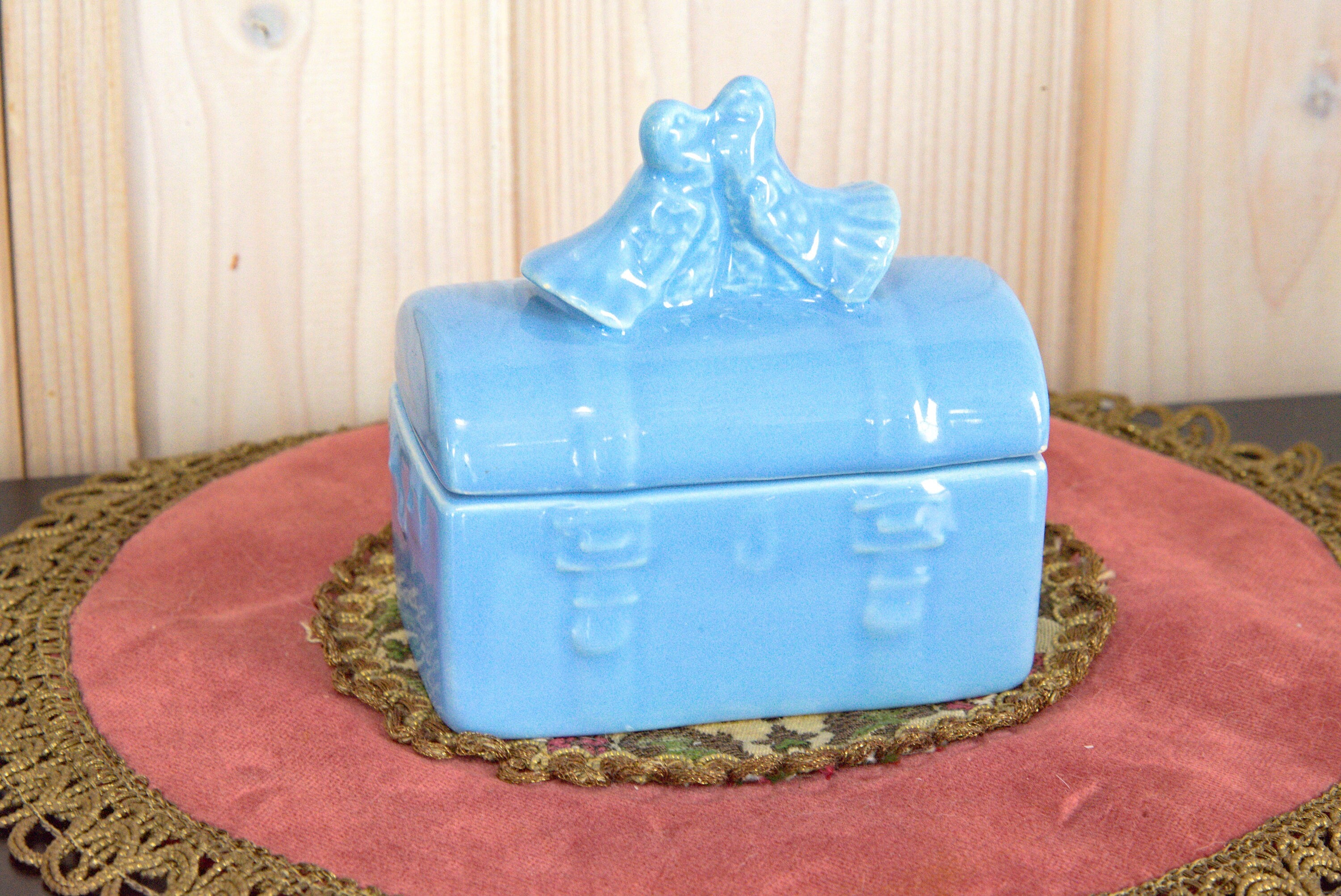 Trinket Box - Jasba 4887 3- Ceramic- Vintage Blue with doves/lovebirds