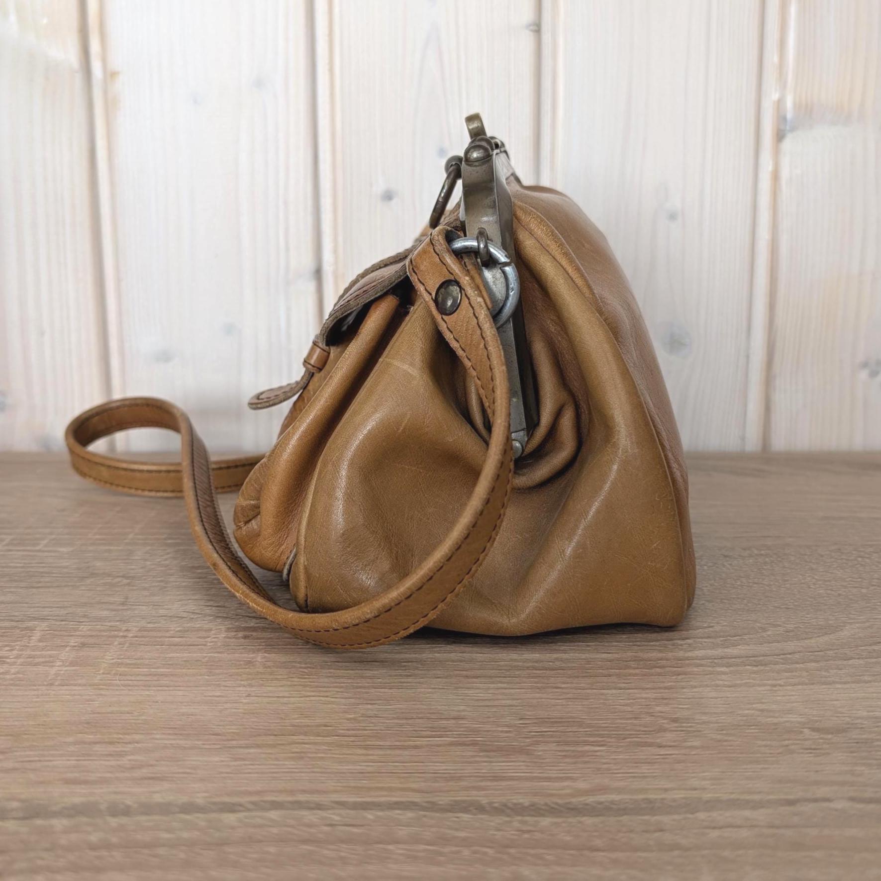Vintage Norwegian Leather Kiss Lock Shoulder Bag, Caramel Brown Crossbody, 1970s Genuine Leather