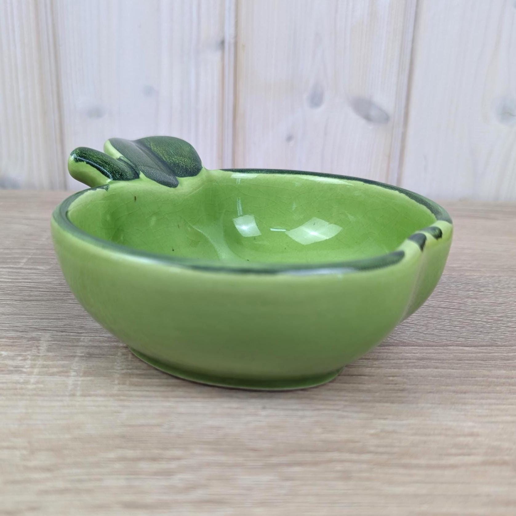 Cheerful Fruit Bowls Set, Villeroy & Boch Gallo Vanessa, Apple Pear Design