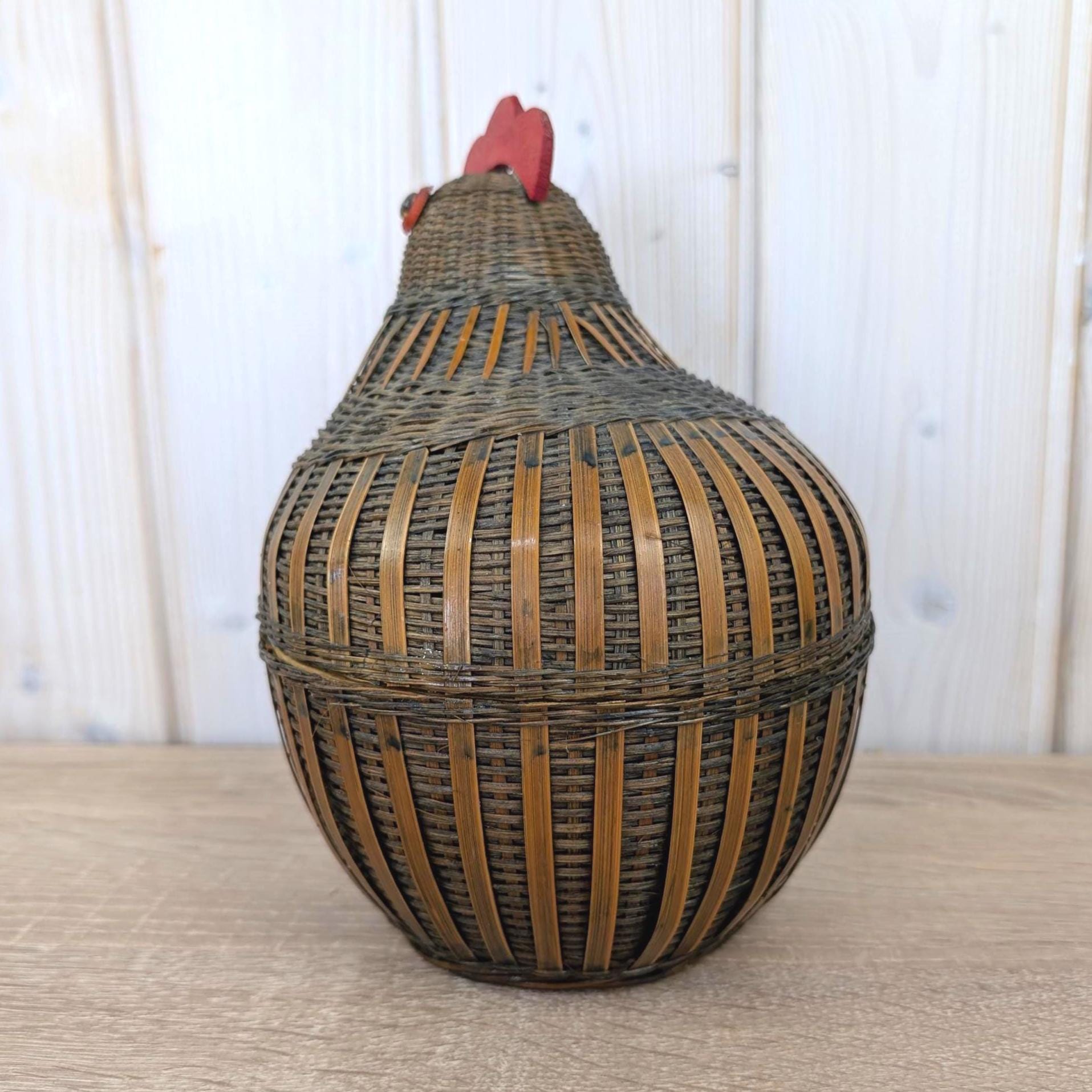 Wicker Bamboo Hen Basket with Lid, Chicken Storage Basket, Red Wood Comb, Glass Eye, Farmhouse Decor, 1970s