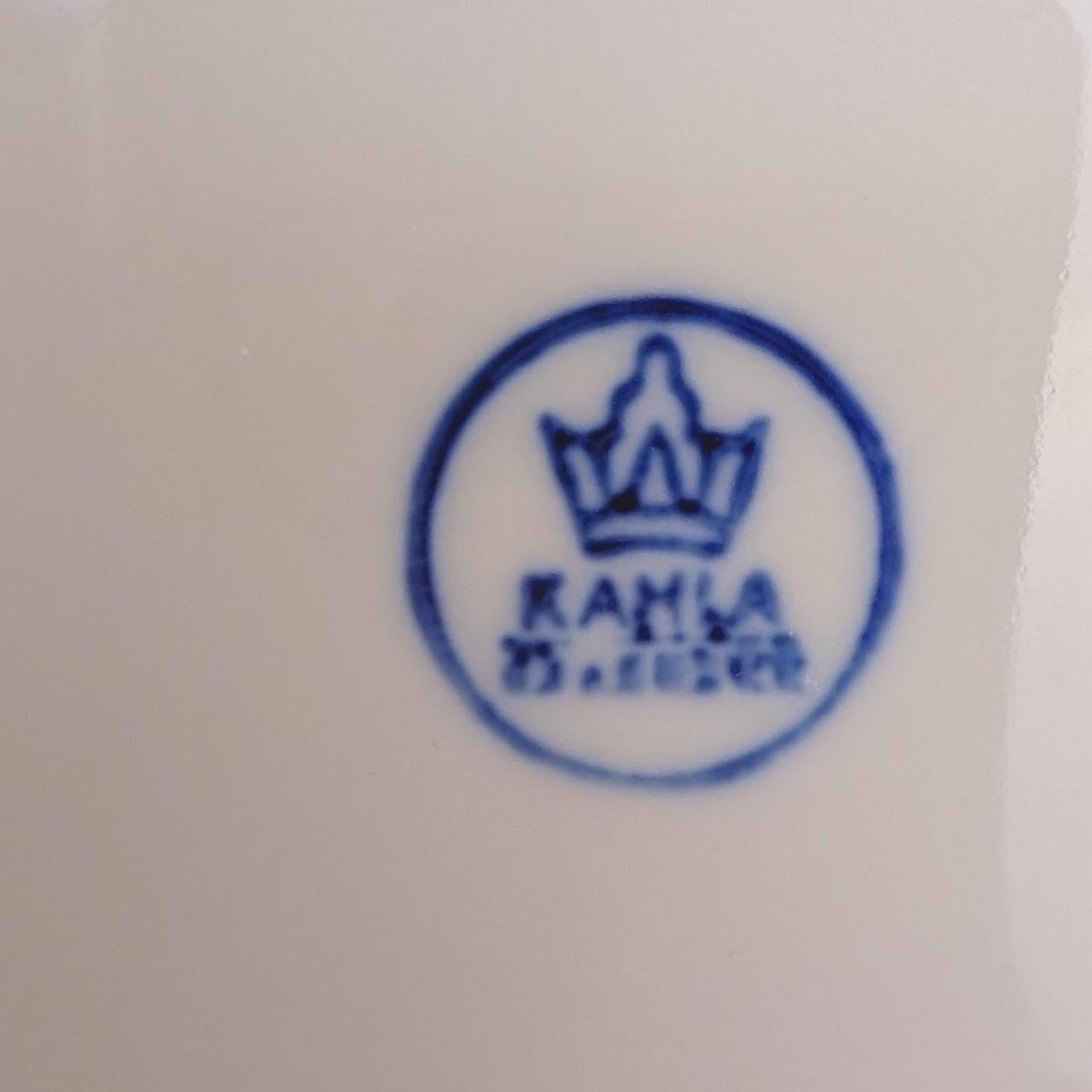 Soup or Pasta Plates Set of 8, Kahla Duett, white porcelain, circle relief rim, GDR East Germany, 1960s 1970s