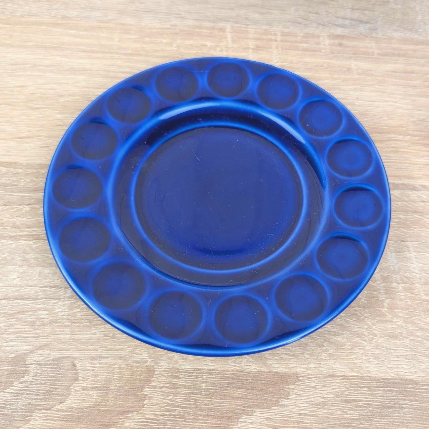 Cup and Saucer Set of 4, Kahla Duett, white cup cobalt blue saucer, GDR East Germany, 1960s 1970s