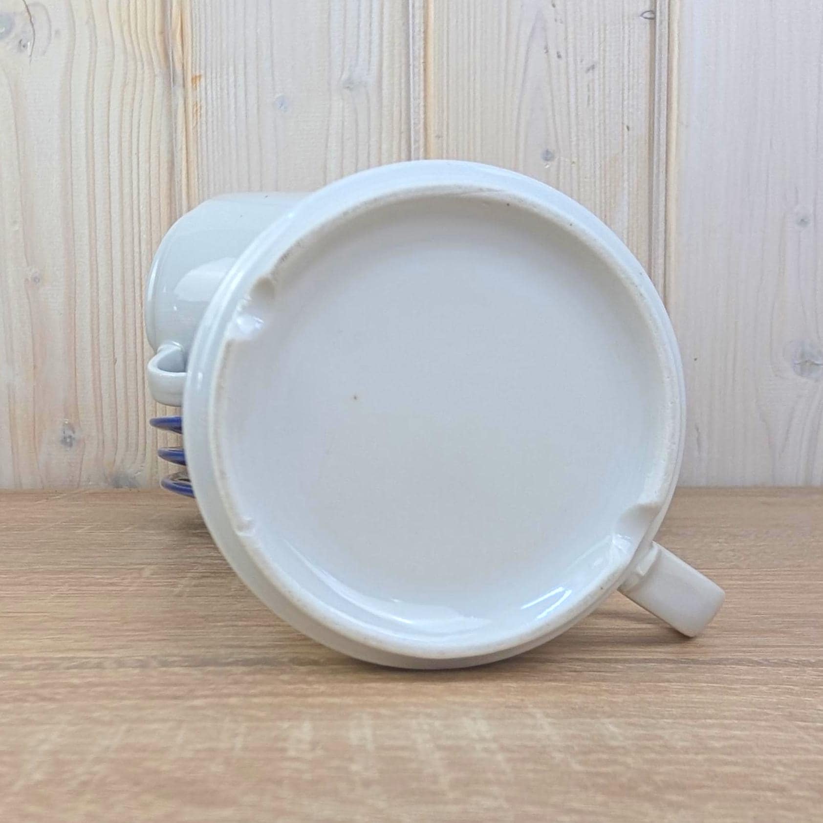 Cup and Saucer Set of 4, Kahla Duett, white cup cobalt blue saucer, GDR East Germany, 1960s 1970s