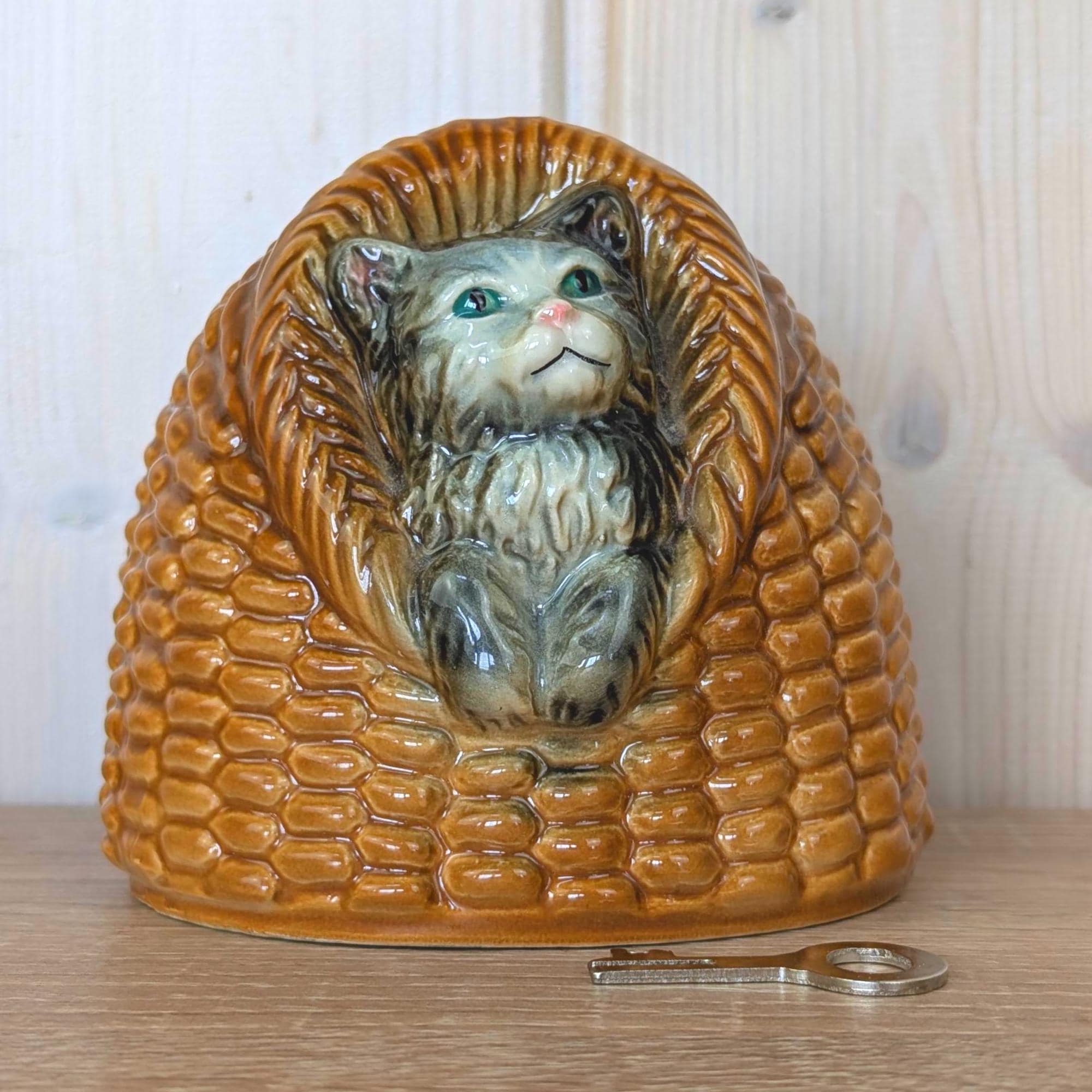 Goebel Cat in Basket Money Bank with Key, West Germany 1974, Ceramic Coin Bank, Vintage Figurine