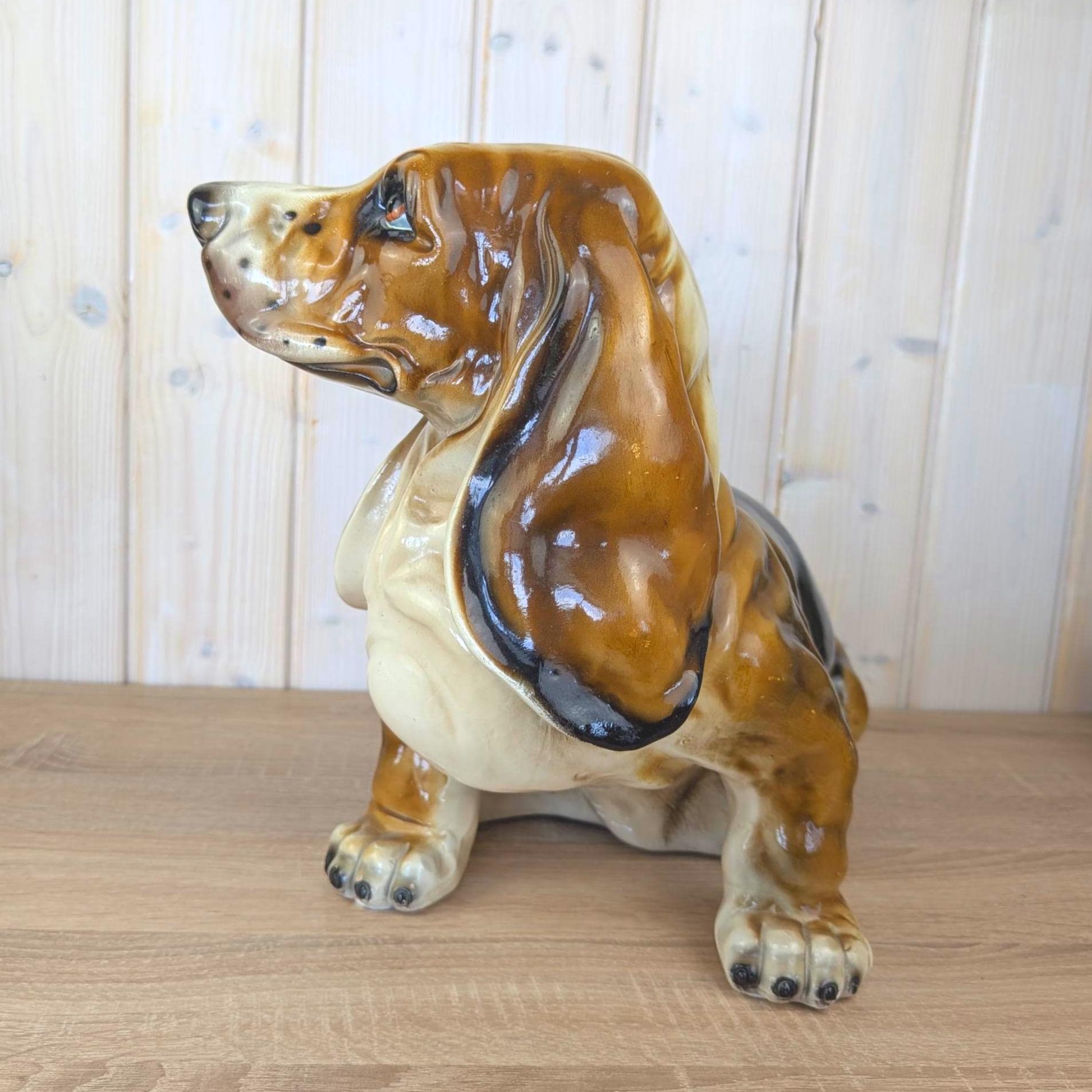 Large Vintage Ceramic Basset Hound Figurine, Italian Style, Hand-Painted Gloss Glaze, Mid-Century Dog Statue, 1960s 1970s