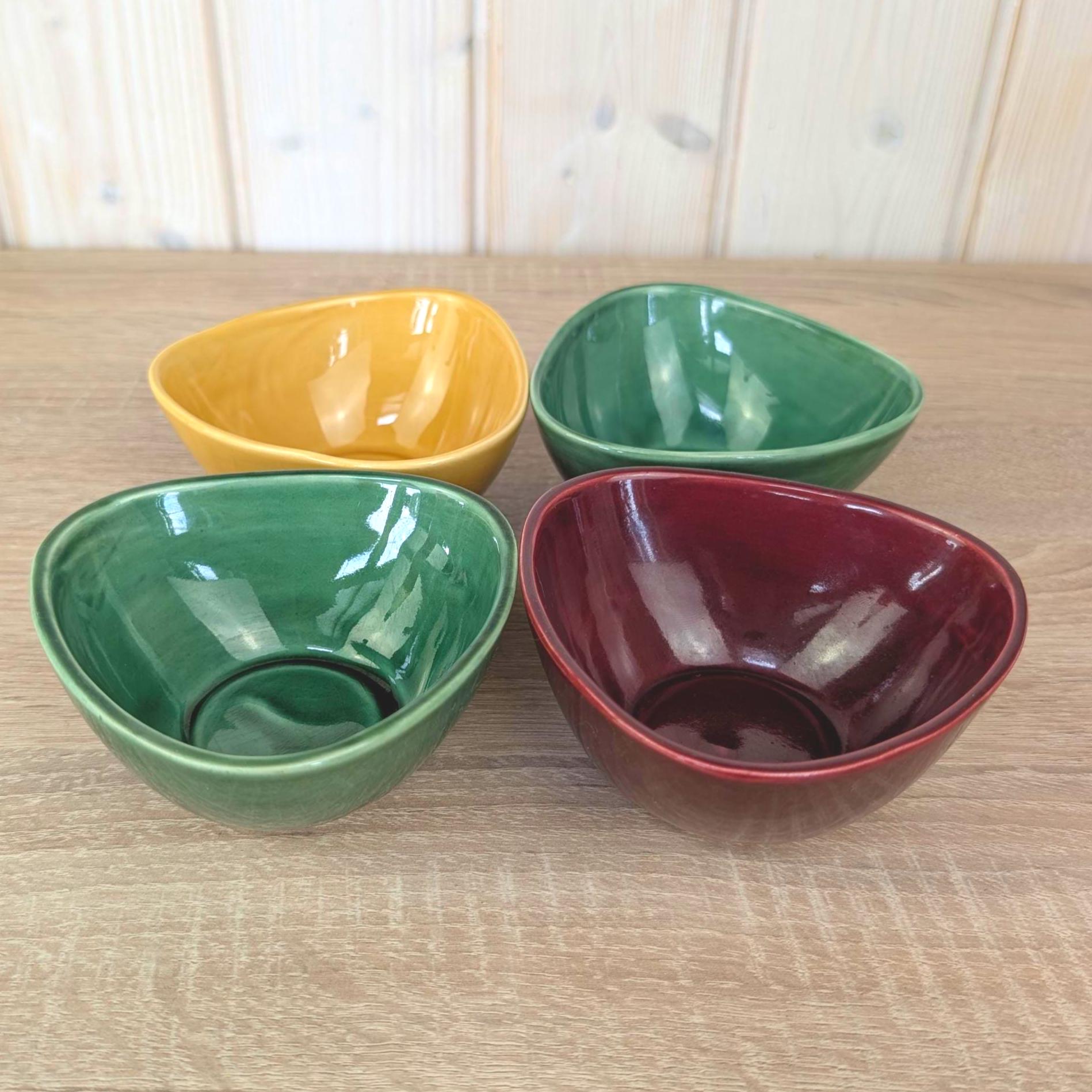 Bowls Set of 4, Triangular Ceramic , Mustard Green Burgundy, 1960s Pebble Shape, Mid Century Pottery