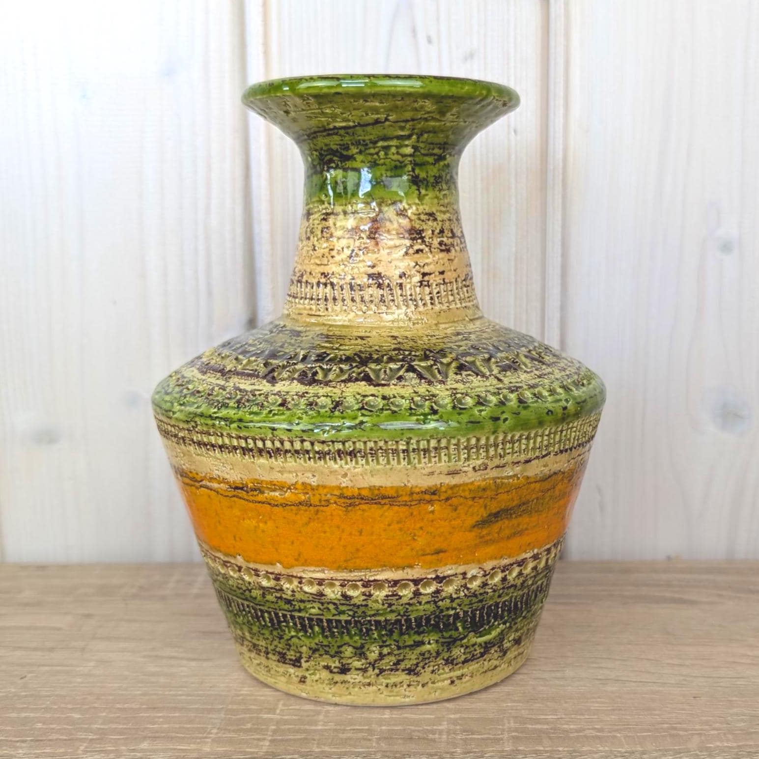 Bitossi Sahara Vase, Cer Paoli, Aldo Londi, Italian Ceramics, Mid Century, 1960s, Green Orange Sgraffito