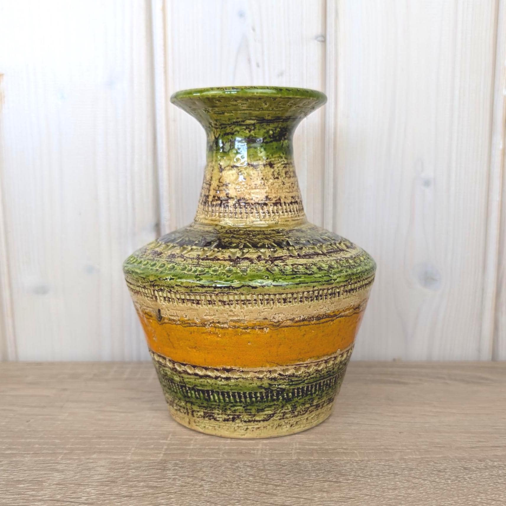 Bitossi Sahara Vase, Cer Paoli, Aldo Londi, Italian Ceramics, Mid Century, 1960s, Green Orange Sgraffito