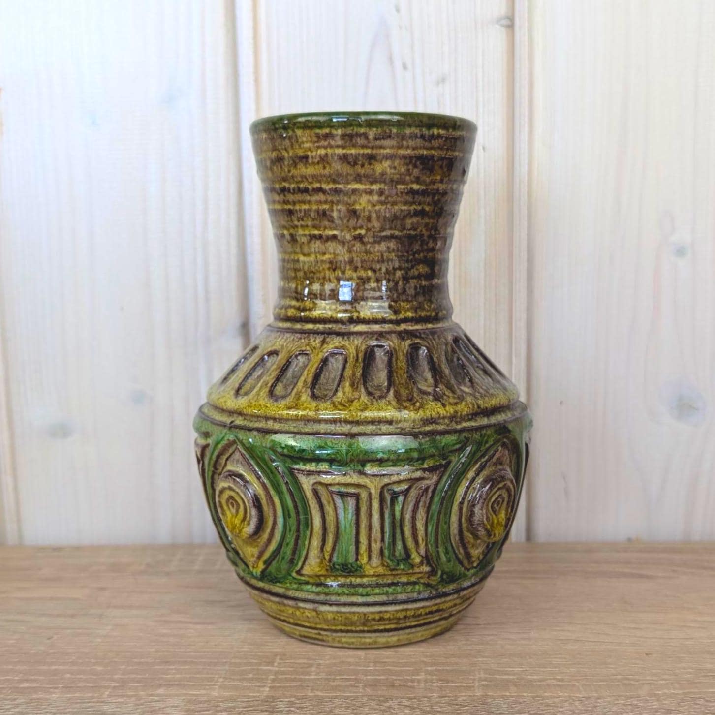 Fratelli Fanciullacci or Pugi Italian ceramic vase, relief decor, 1960s, Montelupo, green brown glaze, studio pottery