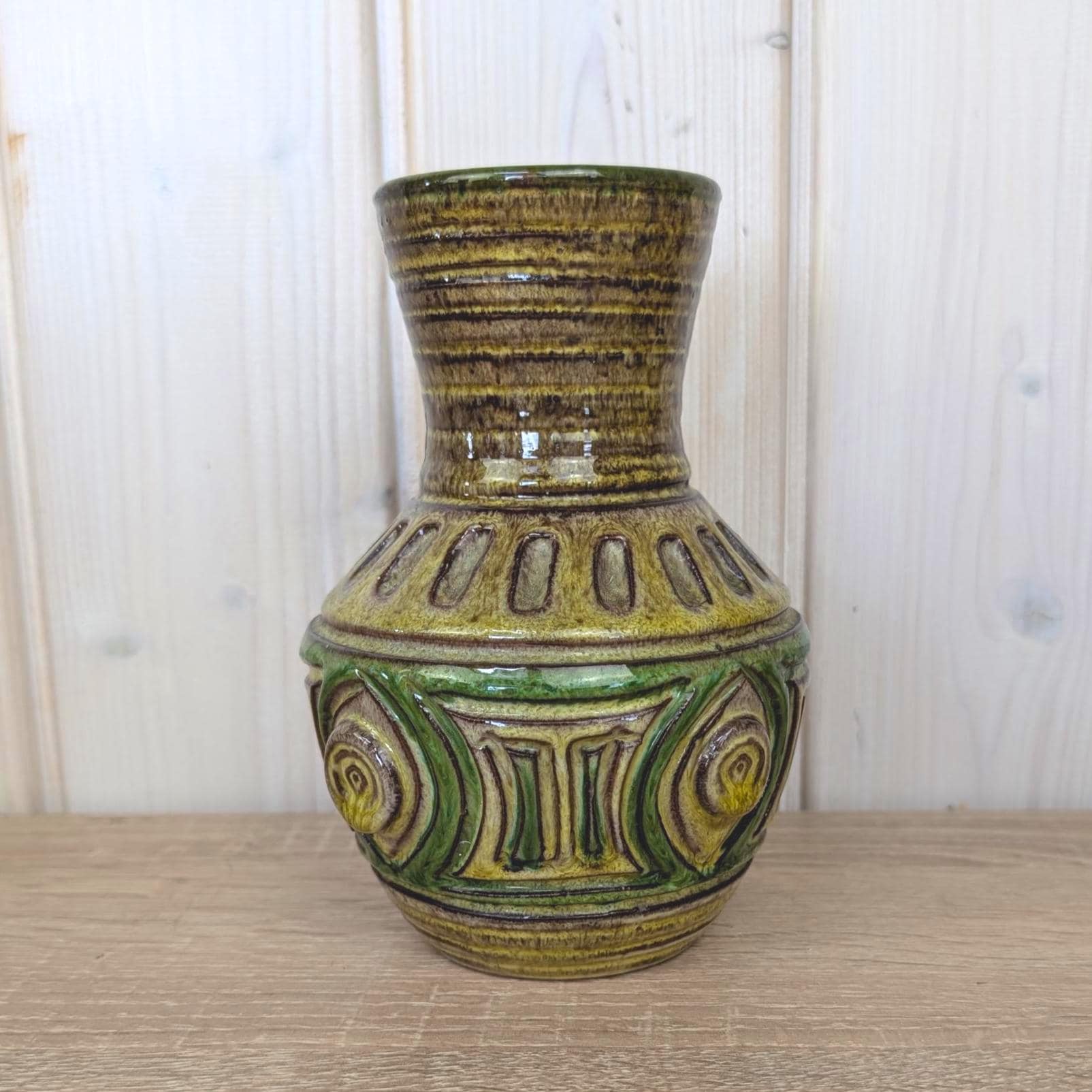 Fratelli Fanciullacci or Pugi Italian ceramic vase, relief decor, 1960s, Montelupo, green brown glaze, studio pottery