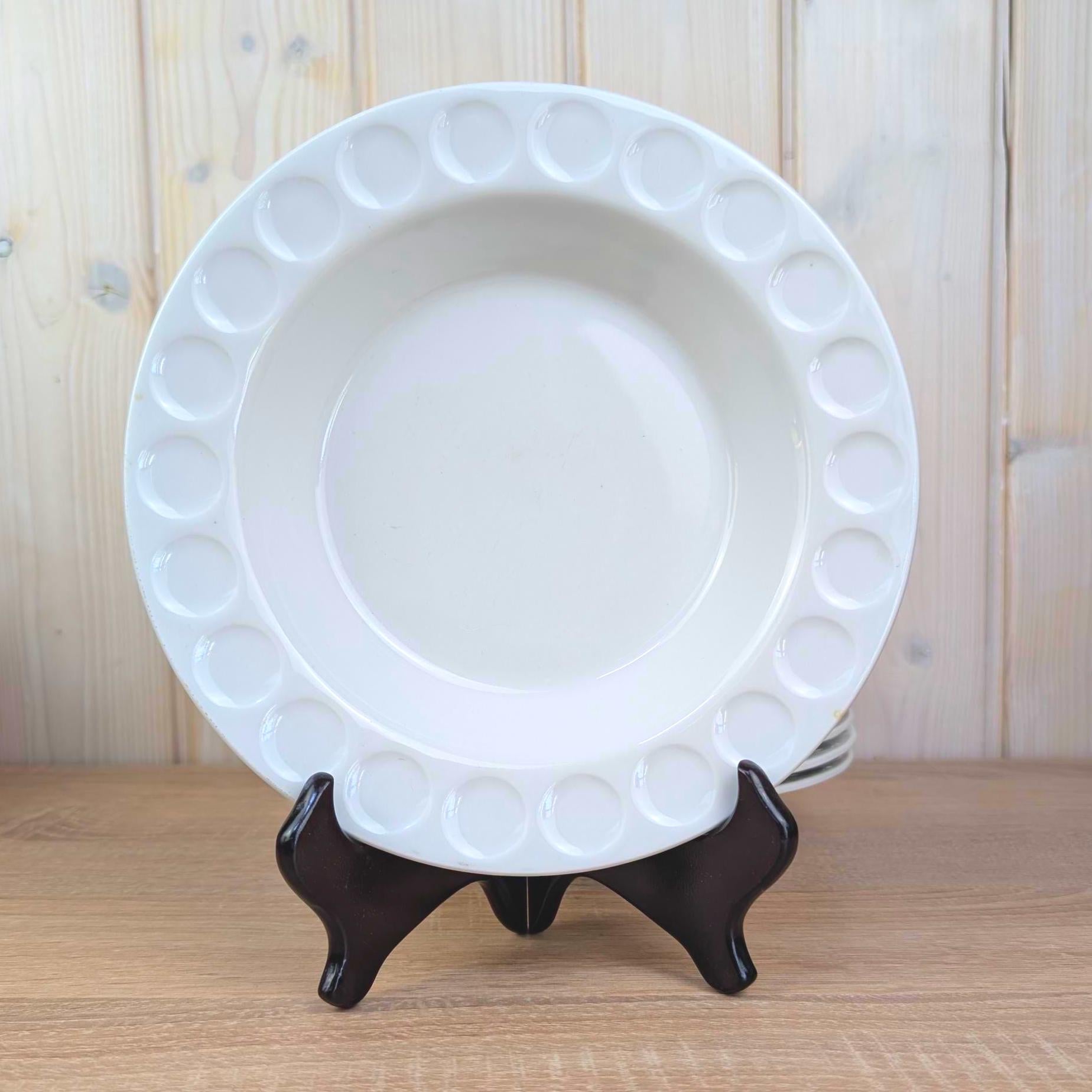 Soup or Pasta Plates Set of 8, Kahla Duett, white porcelain, circle relief rim, GDR East Germany, 1960s 1970s