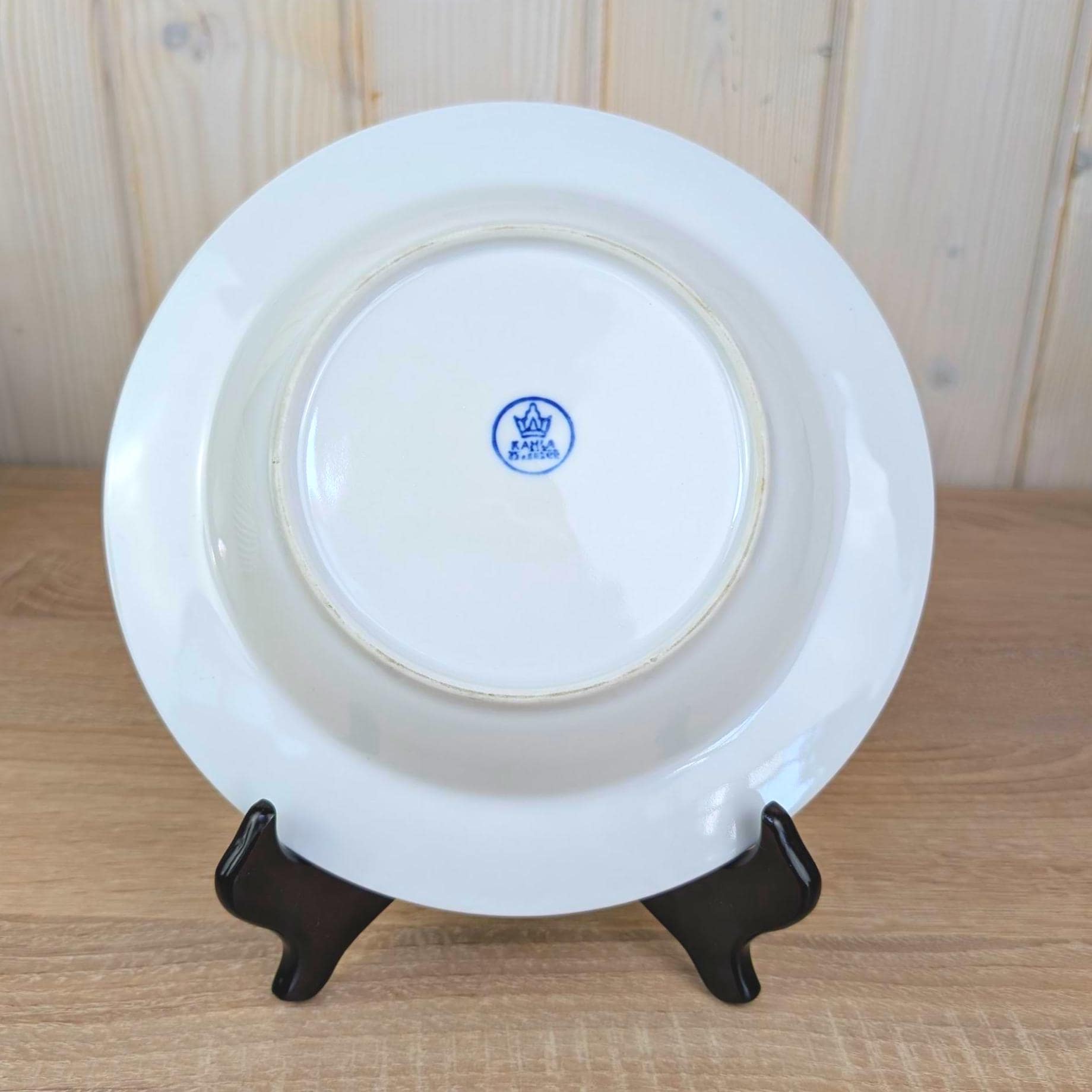 Soup or Pasta Plates Set of 8, Kahla Duett, white porcelain, circle relief rim, GDR East Germany, 1960s 1970s
