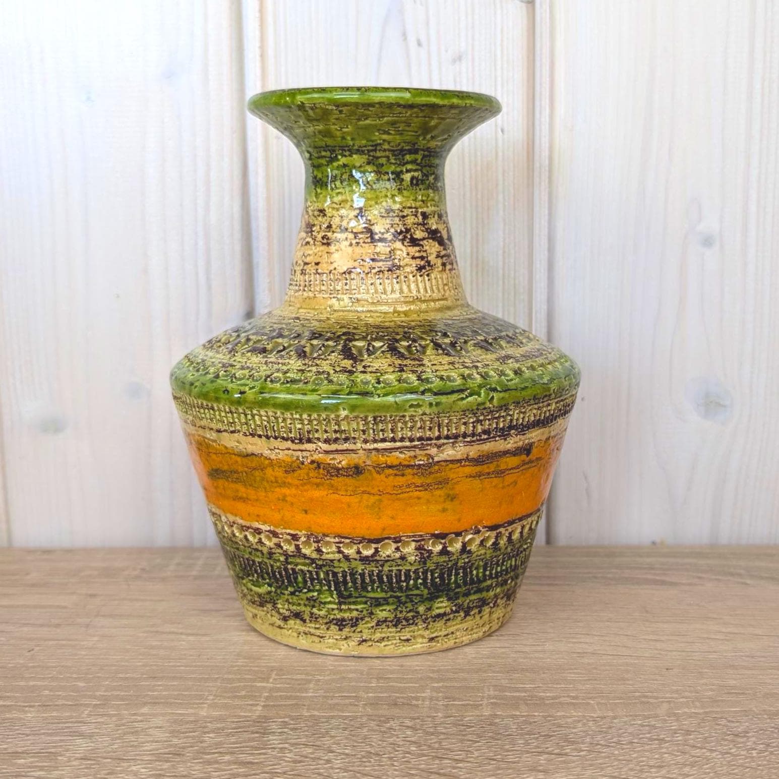 Bitossi Sahara Vase, Cer Paoli, Aldo Londi, Italian Ceramics, Mid Century, 1960s, Green Orange Sgraffito