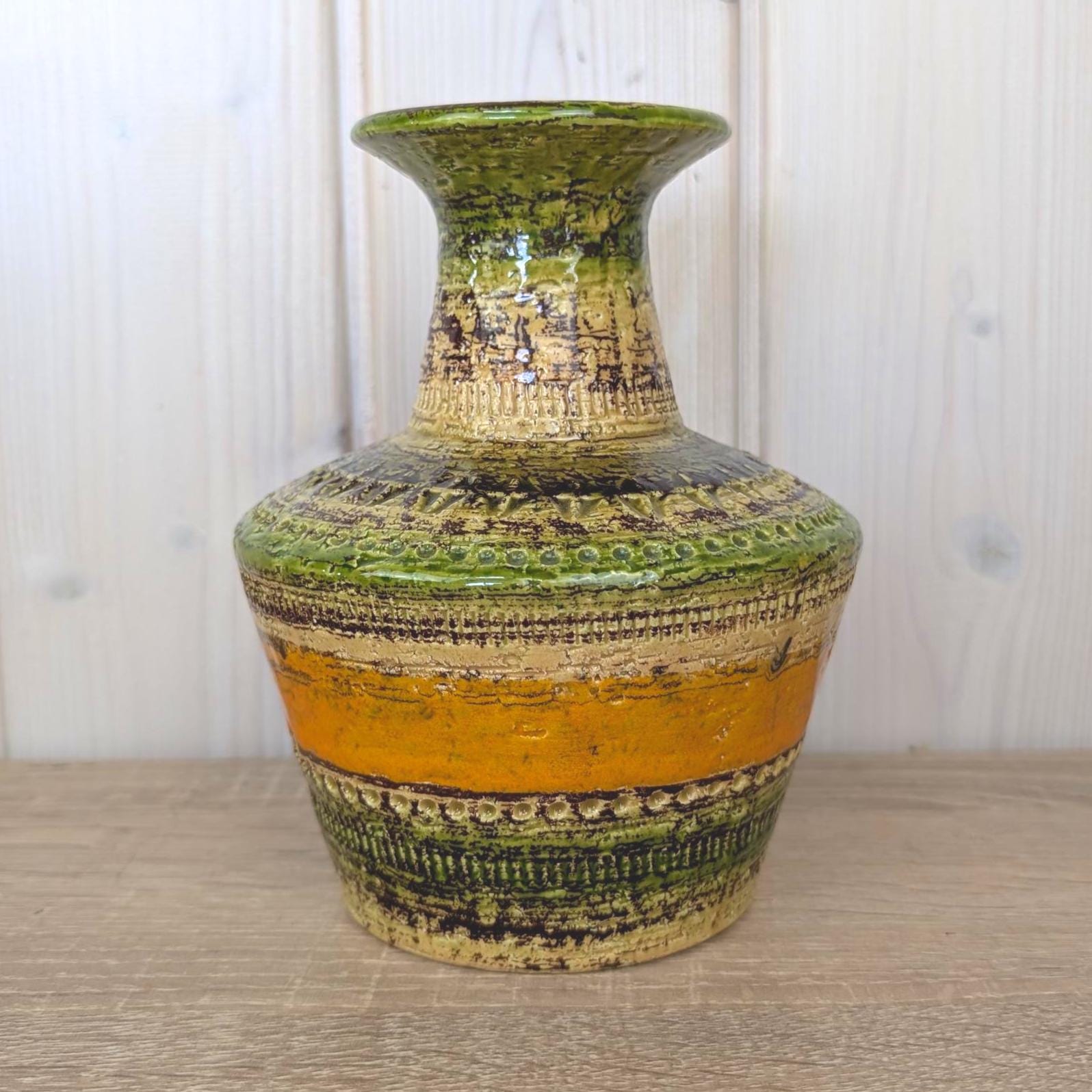 Bitossi Sahara Vase, Cer Paoli, Aldo Londi, Italian Ceramics, Mid Century, 1960s, Green Orange Sgraffito