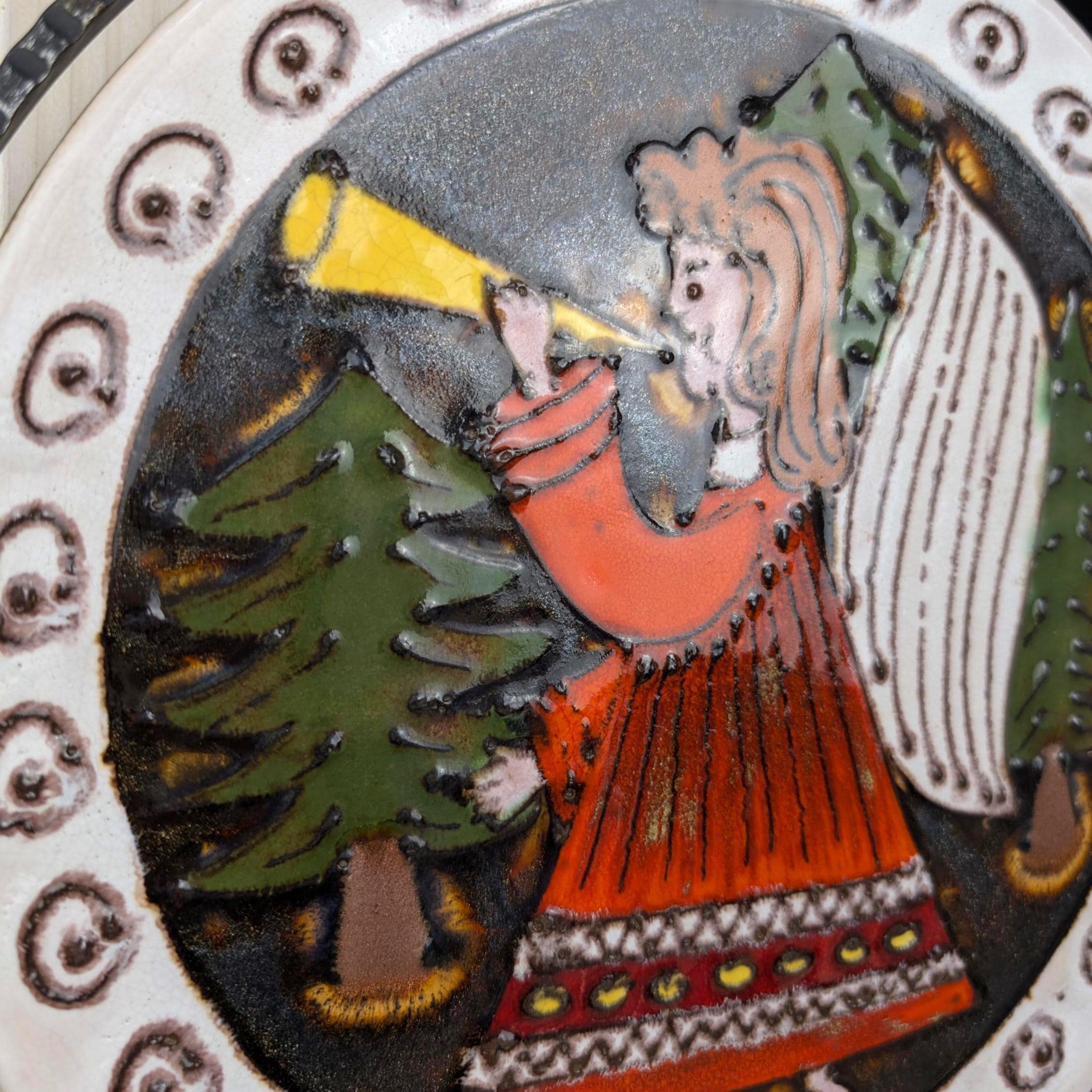 WMF Weihnachtsteller 1977, ceramic Christmas plate, handgemalt, angel, wrought iron frame